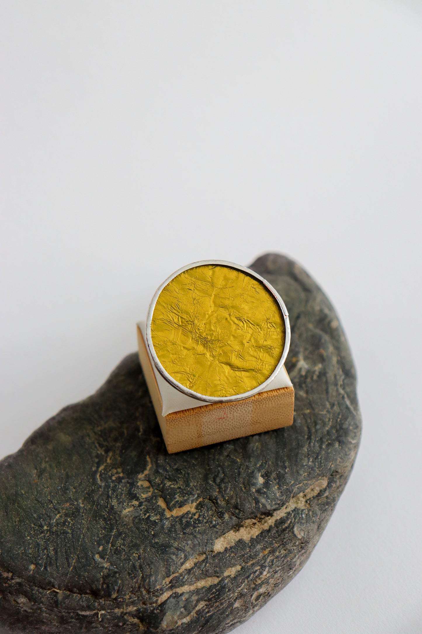 Circle rings / Olive green
