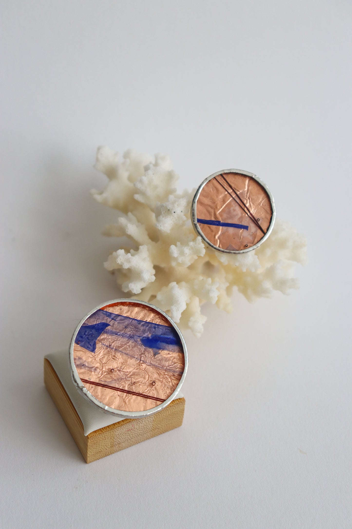 Circle rings / Copper blue