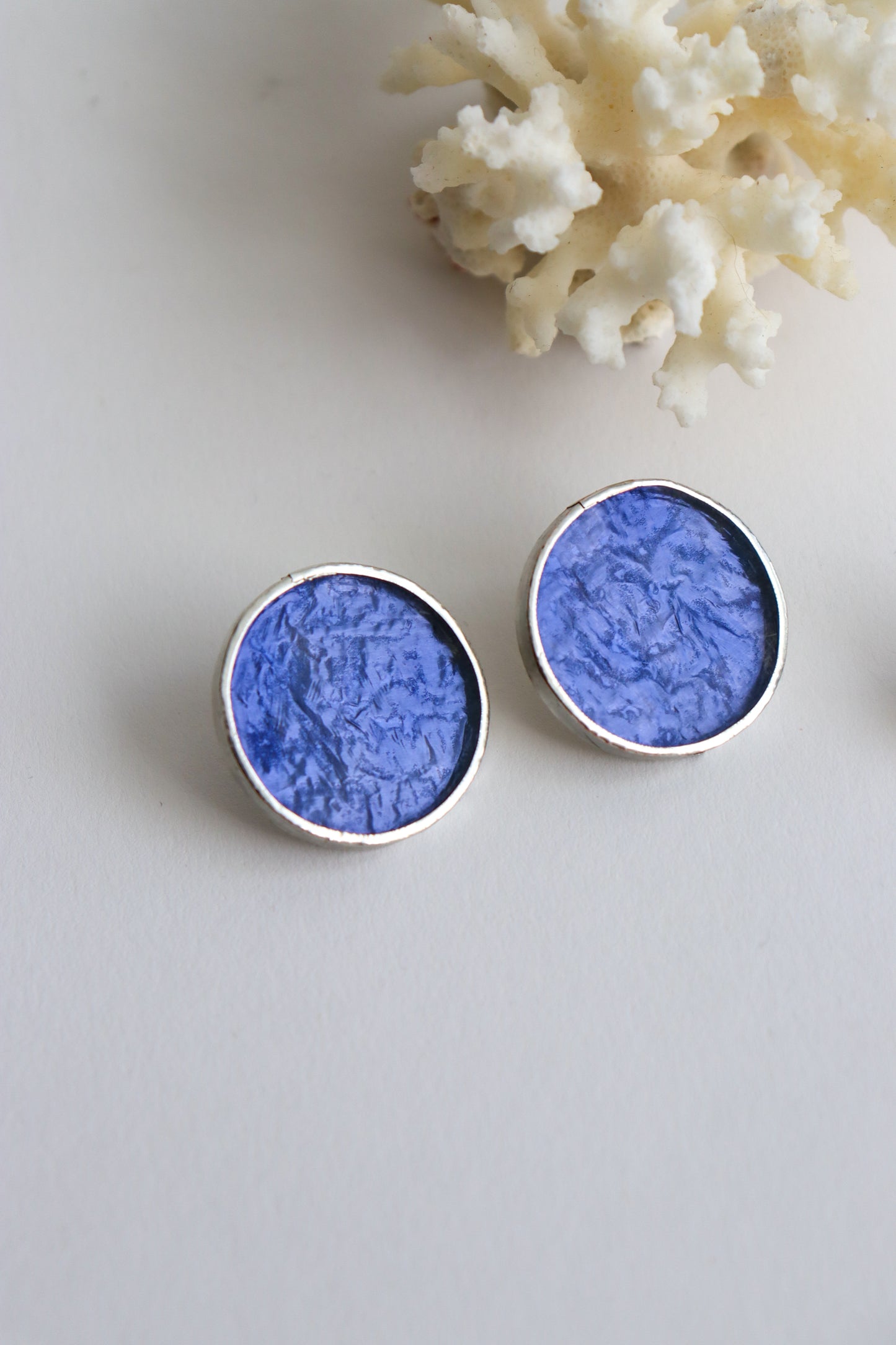 Circle earrings / Ink Blue