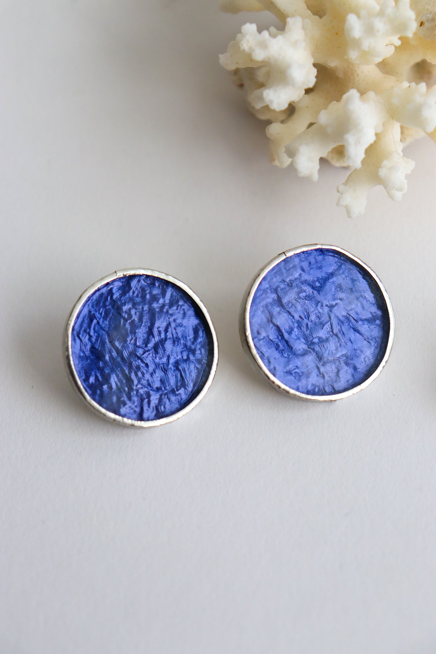 Circle earrings / Ink Blue