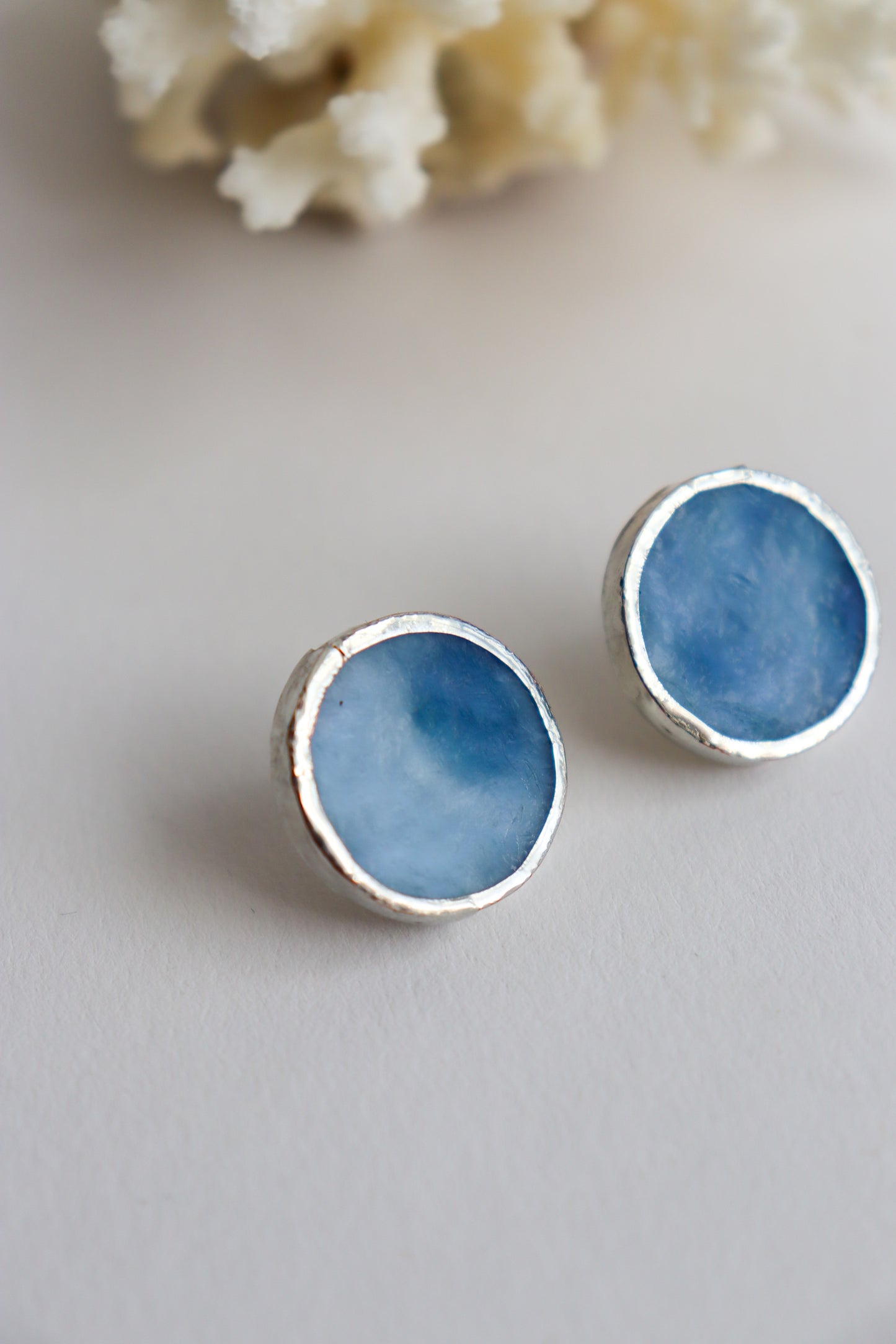 Circle earrings / Blue-gray