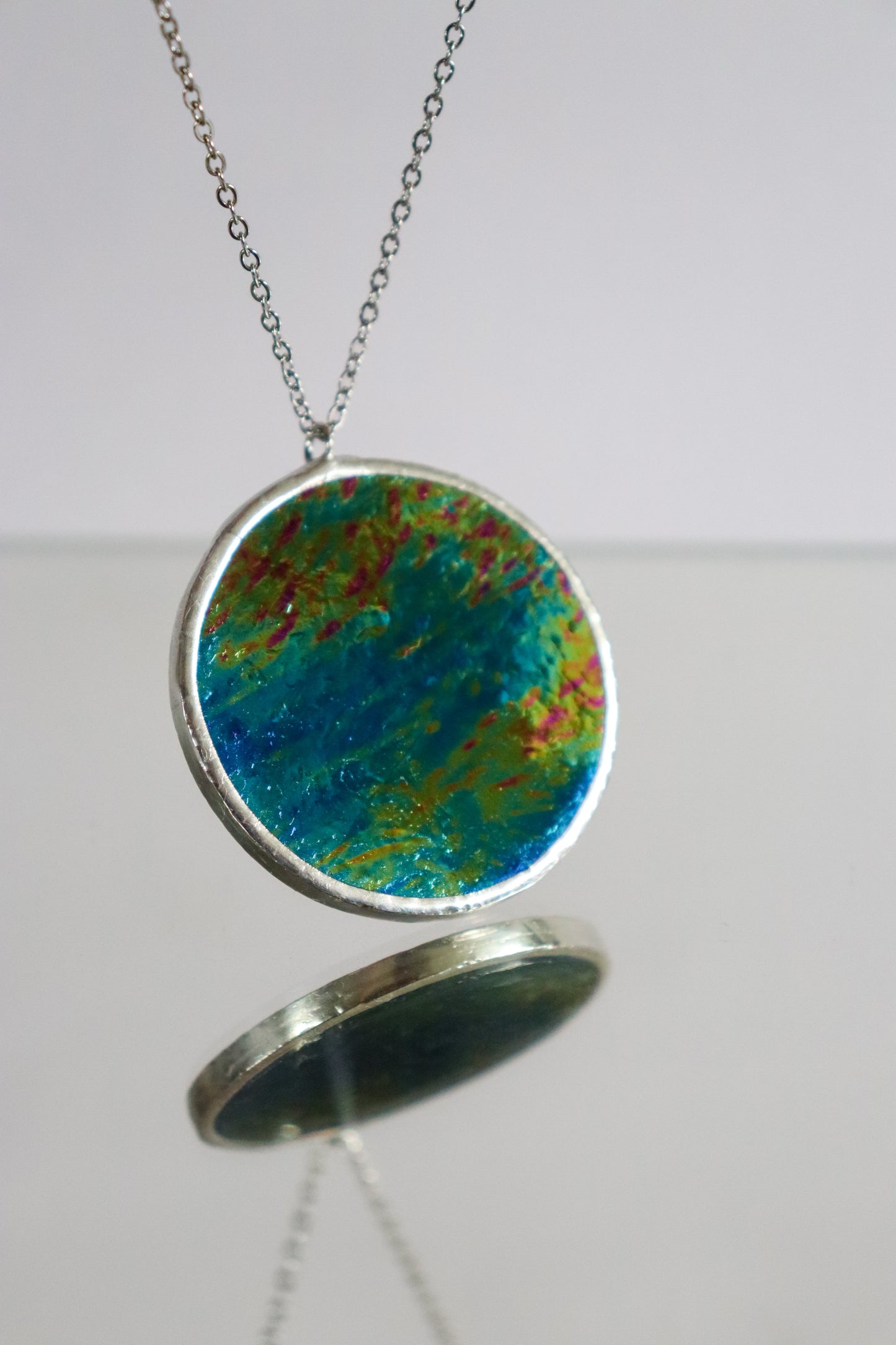 Circle necklaces /  Iridescent and black