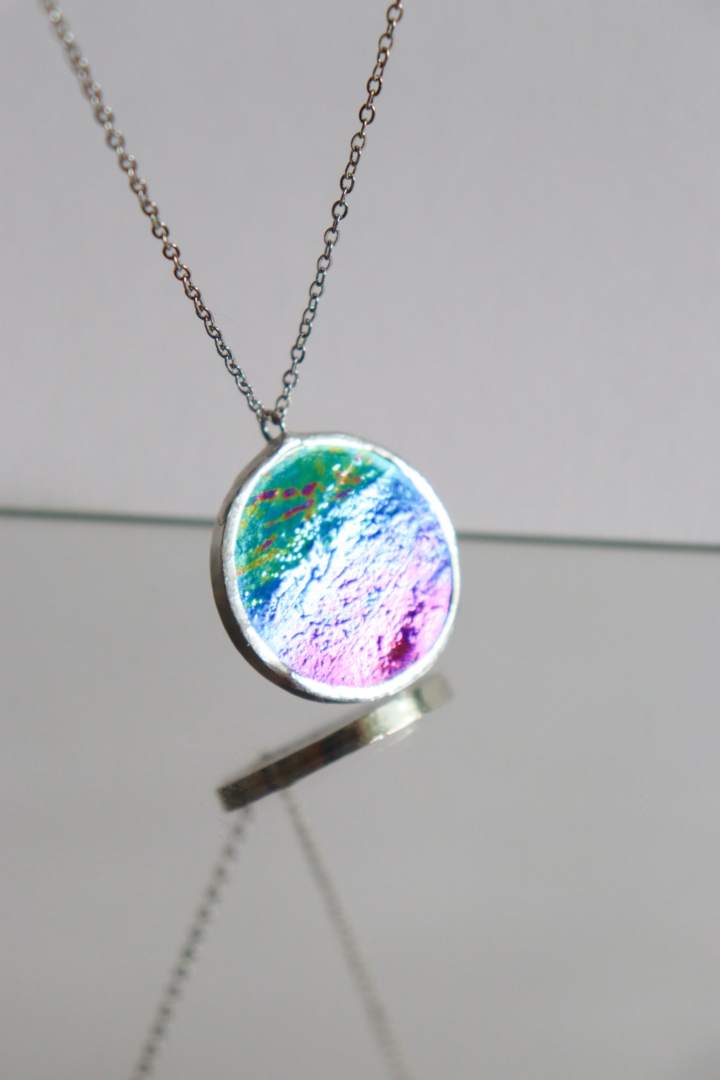 Circle necklaces /  Iridescent and black
