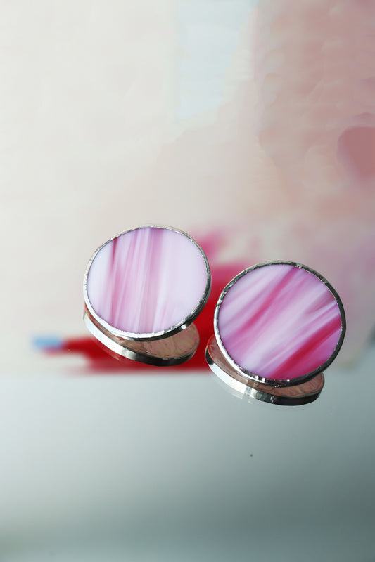 Large circle earrings / Light pink and white