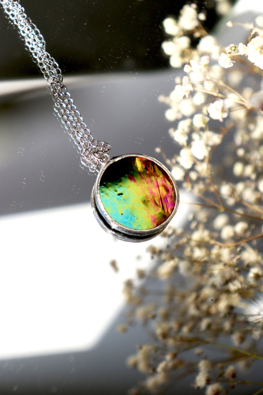 Circle necklaces /  Iridescent and black