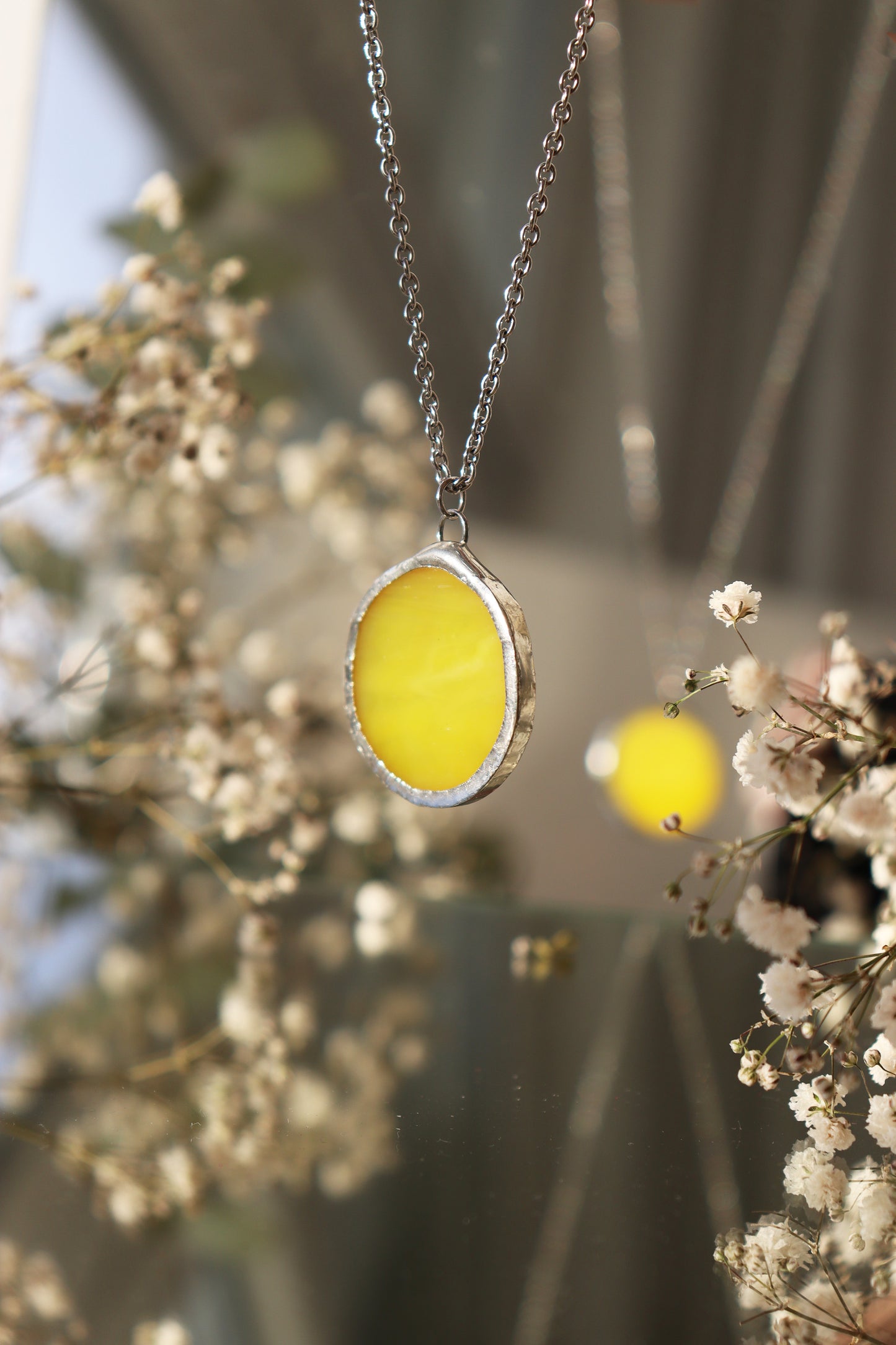 Medium circle necklace /  Yellow