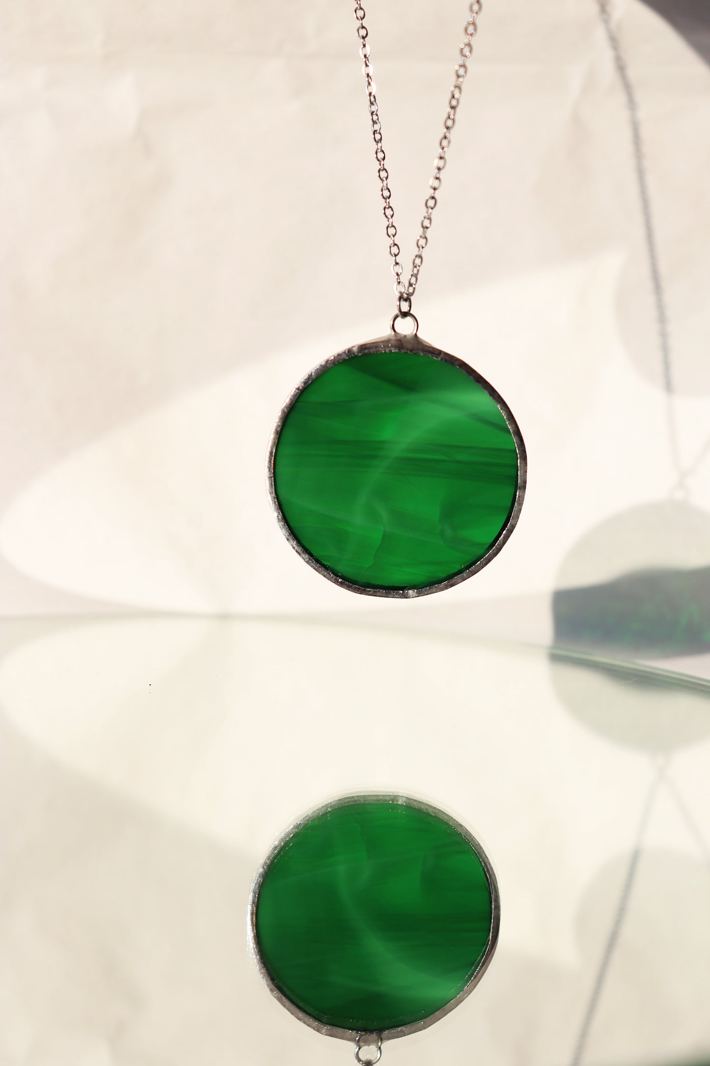 Large circle necklace / Emerald green