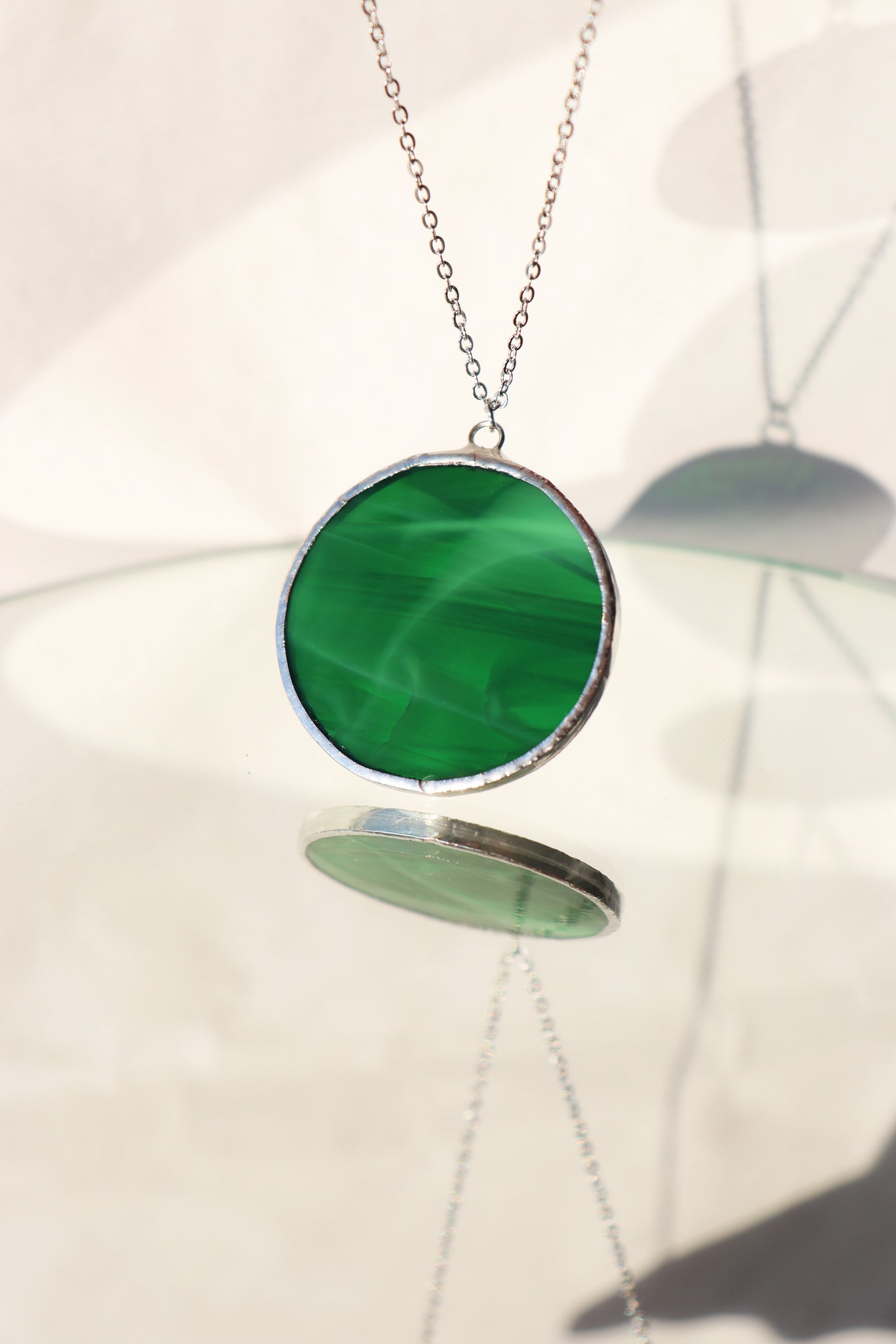 Large circle necklace / Emerald green