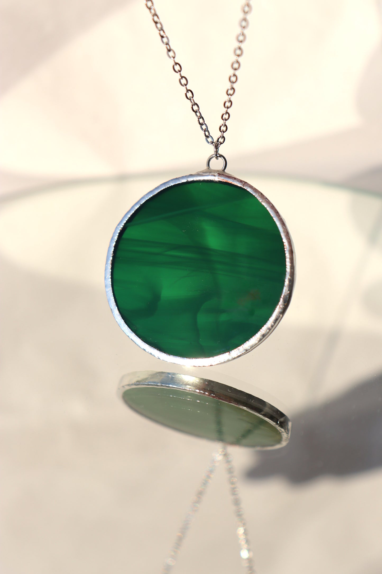 Large circle necklace / Emerald green