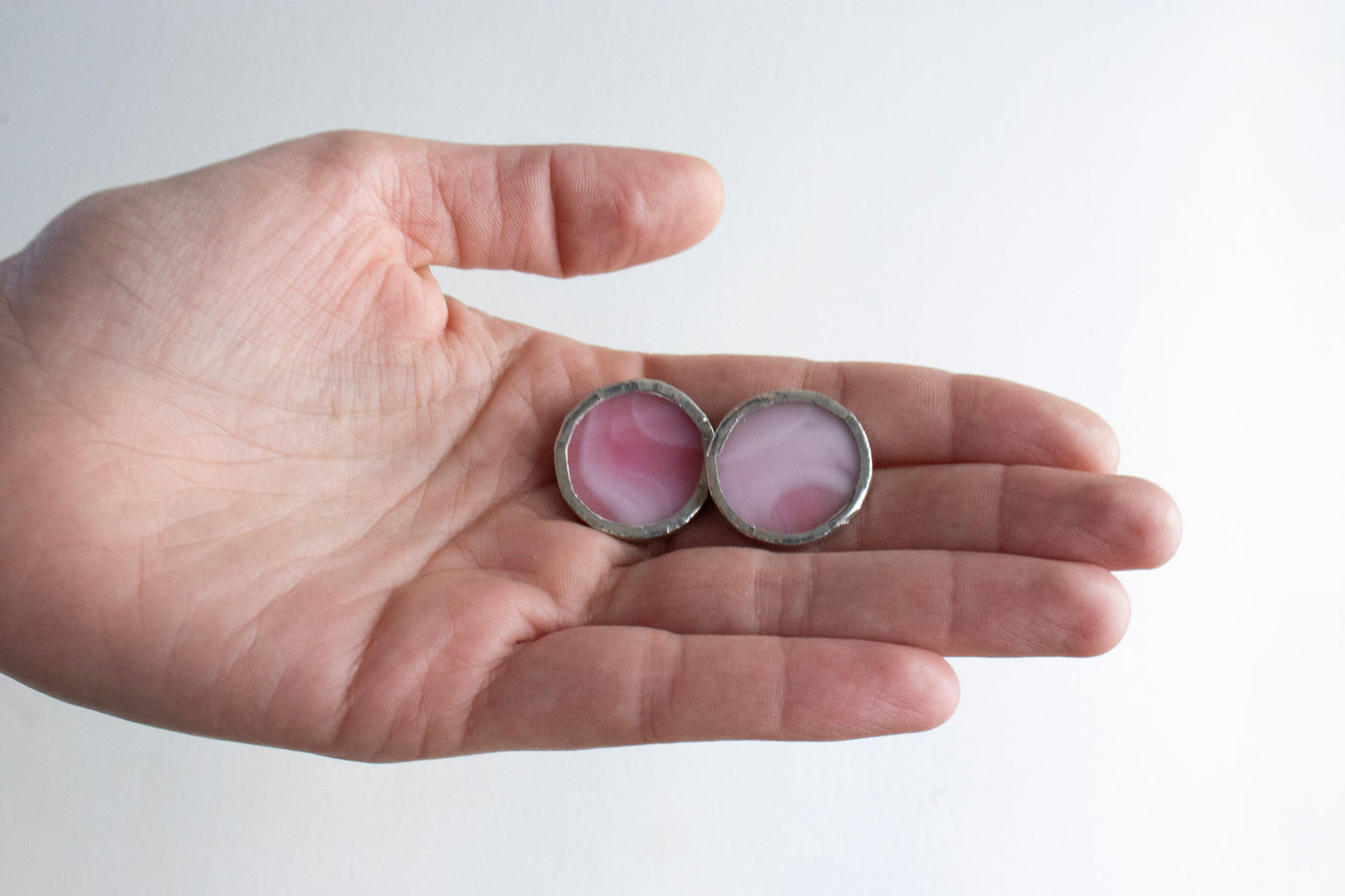 Small circle earrings / Light pink