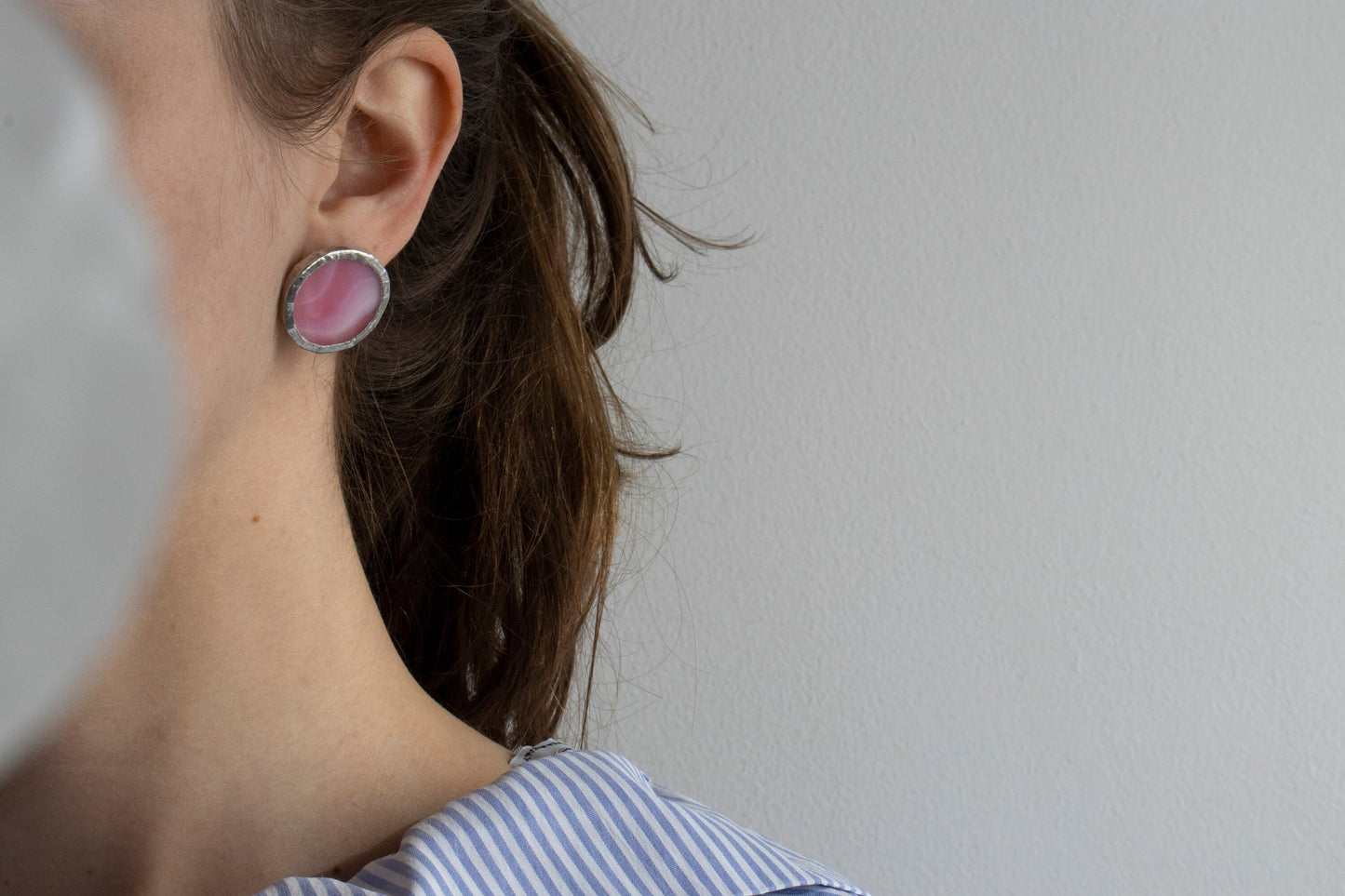 Small circle earrings / Light pink