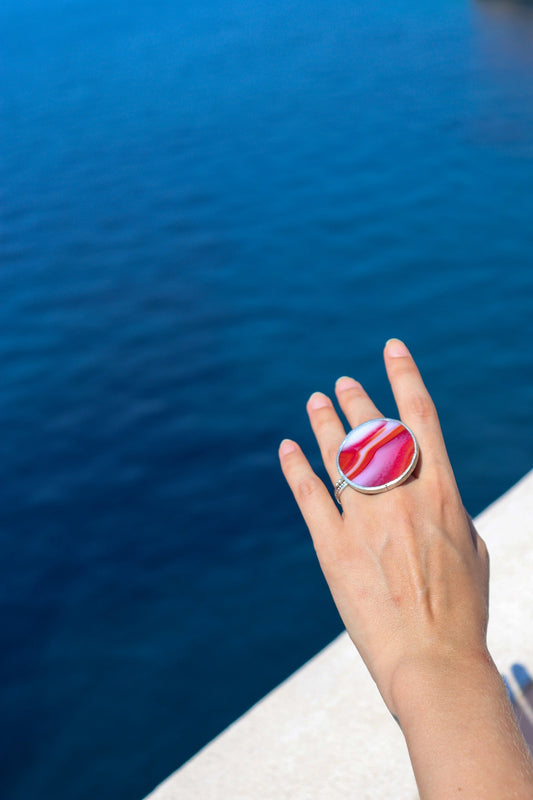 Large circle ring / Red and white