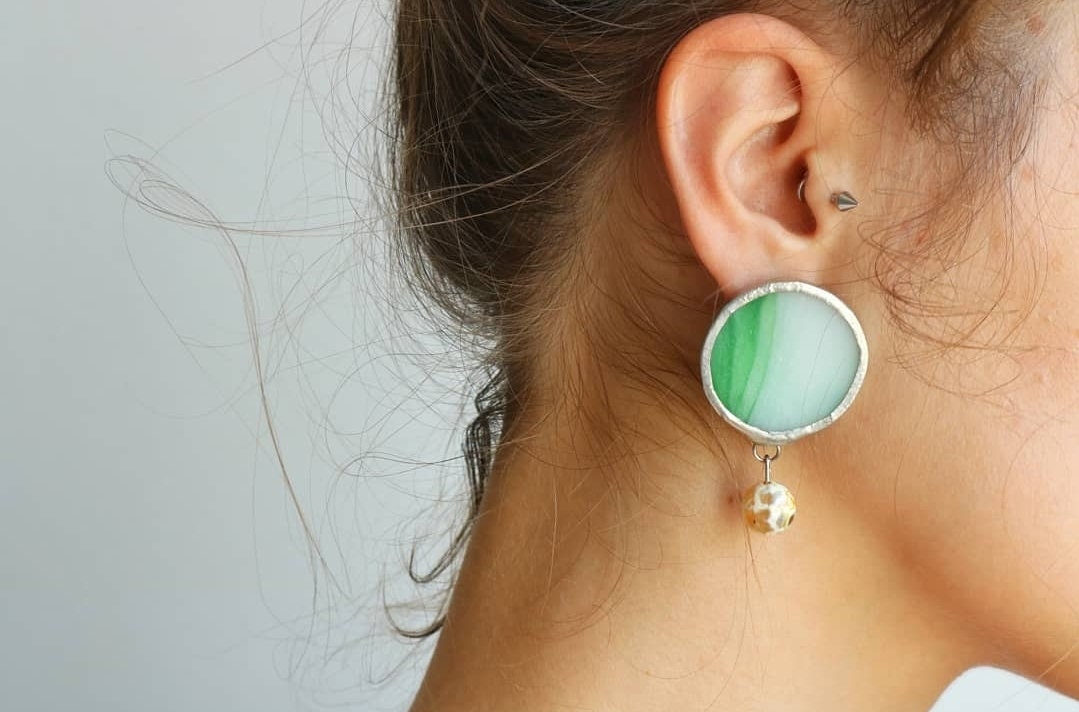 Light green with Agate stones