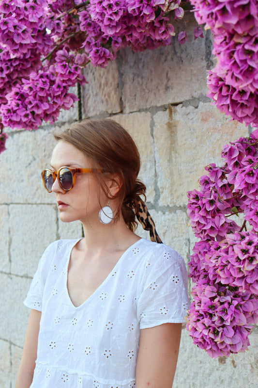 Large dangling earrings / White